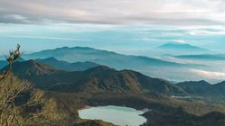 5 Rekomendasi Gunung di Garut untuk Pemula, Jalur Mudah dan Indah