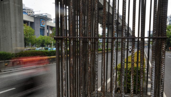 Tiang Monorel Mangkrak yang dibongkar Pemprov DKI