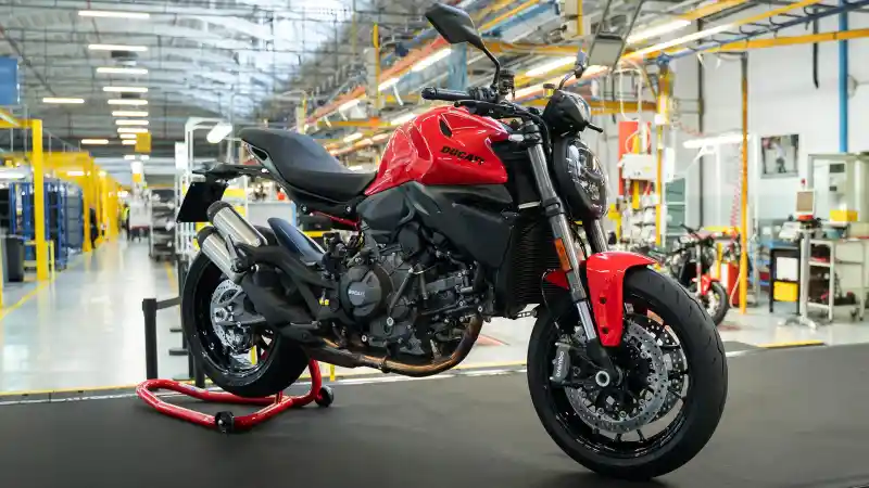 Ducati Monster Generasi Kelima Hadir, Paling Ringan Tahun Ini