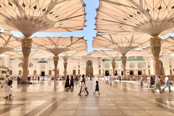 ifthar-ramadhan-masjid-nabawi