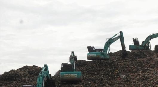 sampah tangerang yang berkumpul