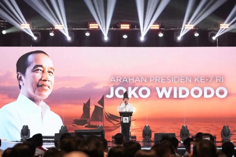 jokowi-beri-kuliah-umum-di-makasar