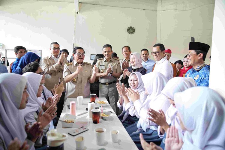 MBG Penuhi 30% Gizi Anak, Kunci Sukses Ada di Kantin Sehat dan Orang Tua