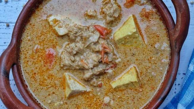 Meromantisasi Lidah Untuk Move On Dari Kuliner Jawa Timur ke Jawa Tengah
