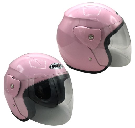 Rekomendasi Helm Half Face dan Full Face untuk Mahasiswi Berhijab