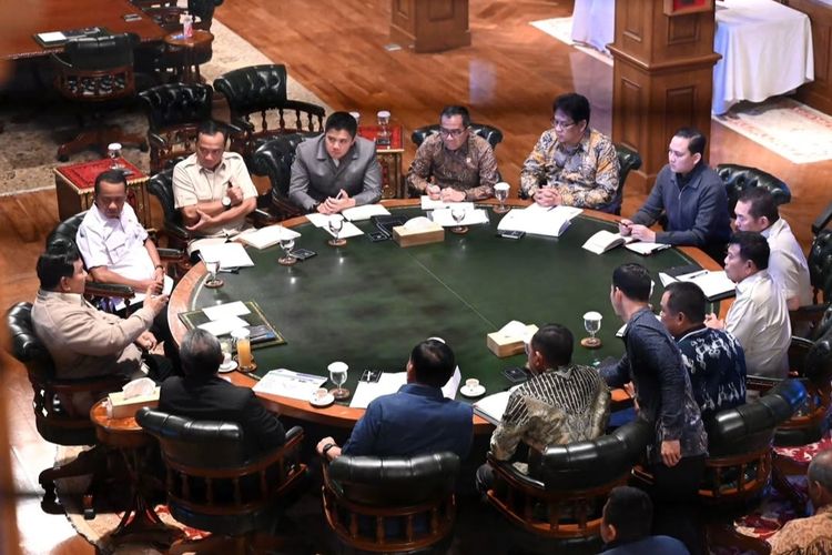 Usai Kunjungan Luar Negeri, Prabowo Pimpin Evaluasi PSN di Hambalang