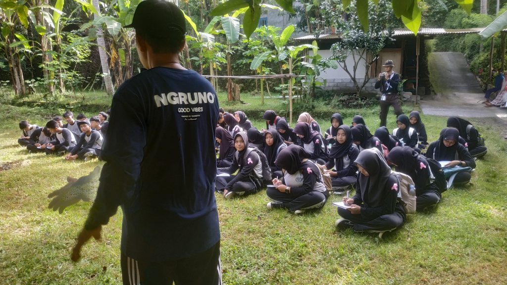 arahan-kpk-gua-kalilingseng-di-kegiatan-smaska-kokap