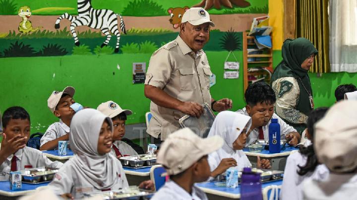 Kepala BGN Terima Bintang Jasa Utama