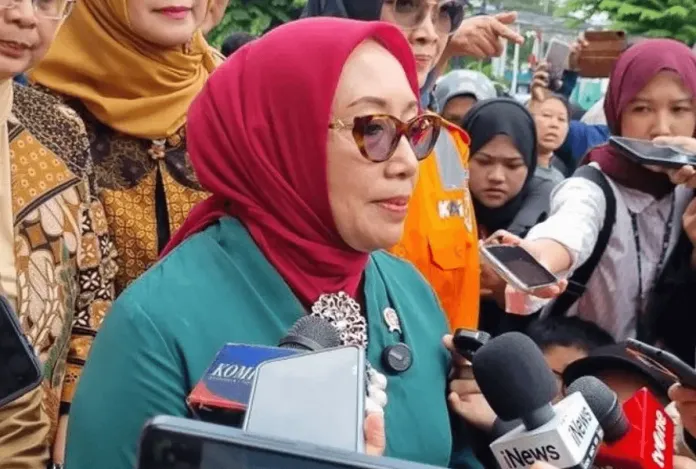 menteri-pppa-arifah-fauzi-minta-gerbong-perempuan-pindah-tengah