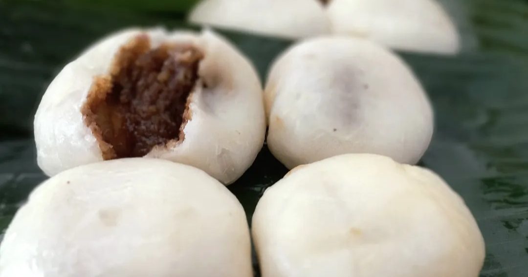 Preserving Heritage at Karangturi Intersection: Blengep, a Traditional Cake That Still Survives