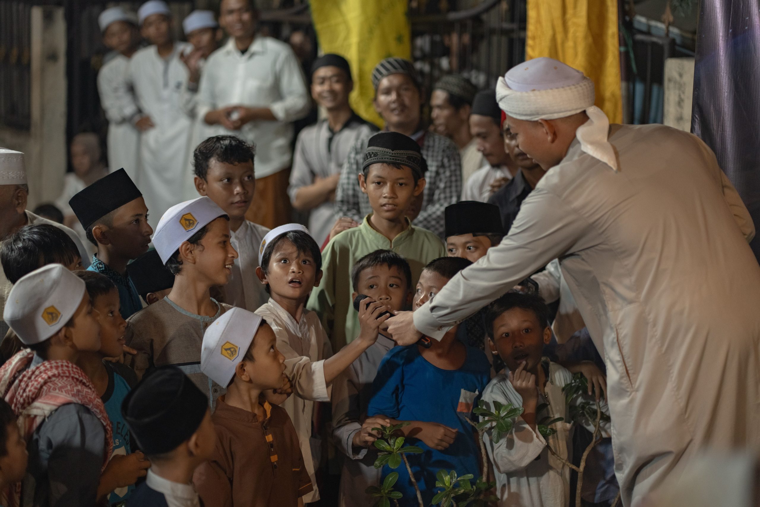 Islam Bukan Arab, Membaca Kembali Gagasan Pribumisasi Islam Gus Dur di Tengah Krisis Identitas Budaya