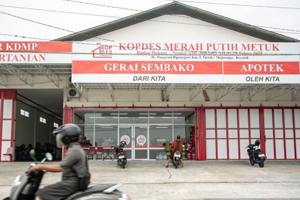 Ilusi Ketertiban dan Desentralisasi Koersif, Menggugat Militerisasi Pelatihan Koperasi Desa Merah Putih